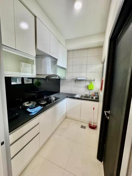 Kondominium untuk Dijual di The Park Residence, Kuching - KC Jee - Kitchen - PropertyGuru.com.my