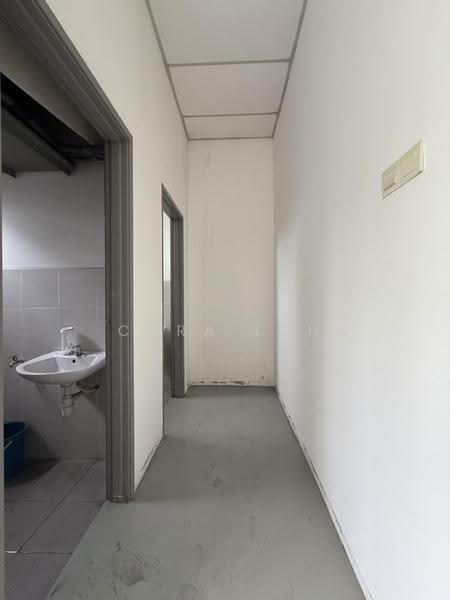 Shop / Office for Rent in Taman Nusa Sentral (Iskandar Puteri (Nusajaya)) - Cora Loh - Corridor - PropertyGuru.com.my