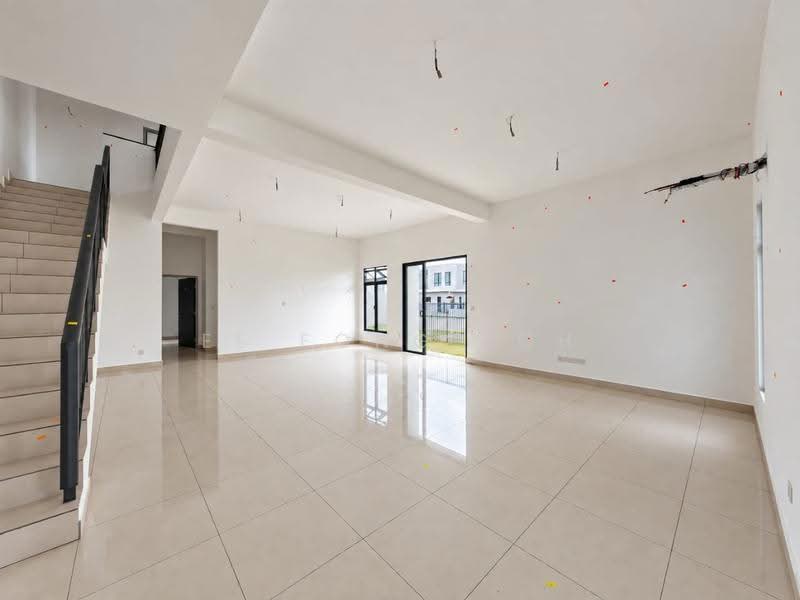 Rumah Kluster untuk Dijual di Taman Glenmarie (Johor Bahru) - Ee Fong Toh - Living Room - PropertyGuru.com.my