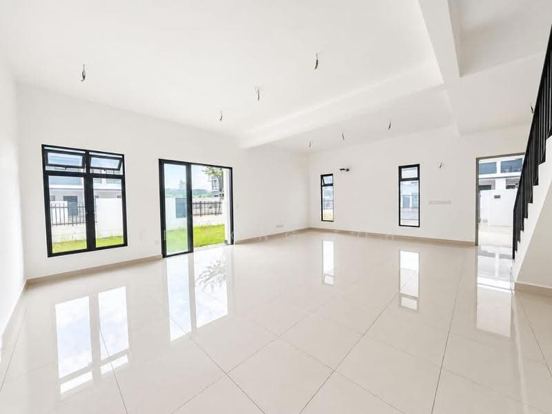 Rumah Kluster untuk Dijual di Taman Glenmarie (Johor Bahru) - Ee Fong Toh - Living Room - PropertyGuru.com.my