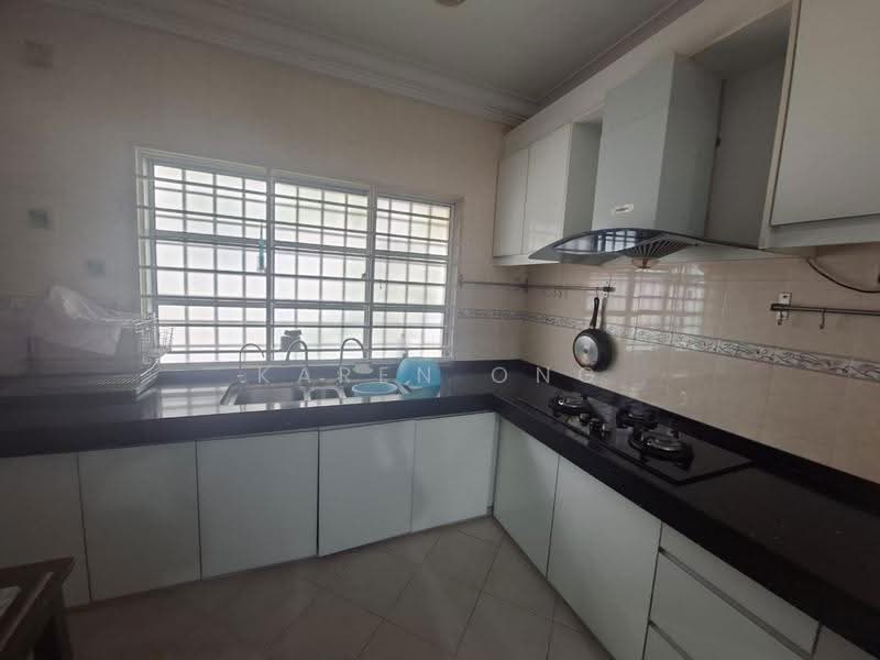 Rumah Teres 2-Tingkat untuk Dijual di Putra Heights (Subang Jaya) - Karen Ong - Kitchen - PropertyGuru.com.my