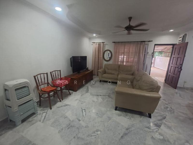 Rumah Teres 2-Tingkat untuk Dijual di Putra Heights (Subang Jaya) - Karen Ong - Living Room - PropertyGuru.com.my
