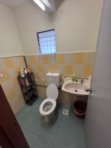 Rumah Teres untuk Disewa di Desa Setapak (Wangsa Maju) - Lawrence Low - Bathroom - PropertyGuru.com.my