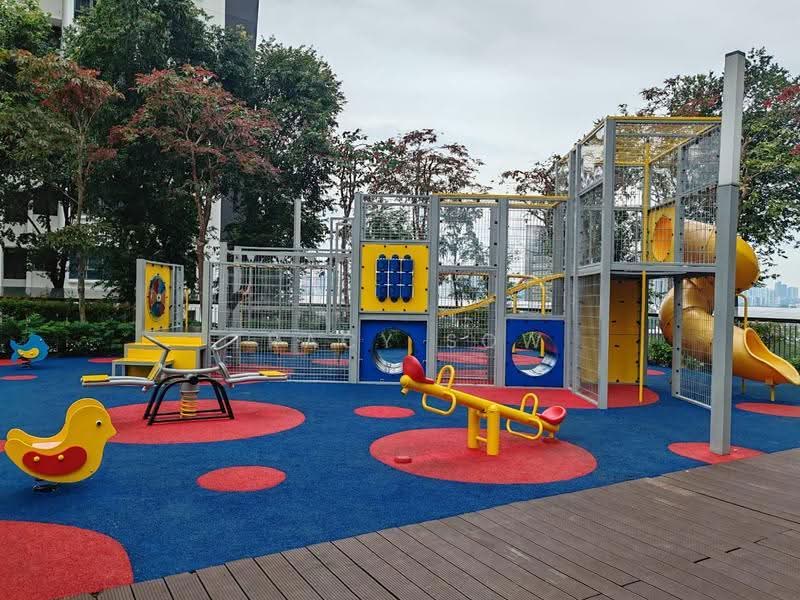 Kondominium untuk Dijual di Lakeville Residence - Tracy Sow - Exterior - PropertyGuru.com.my