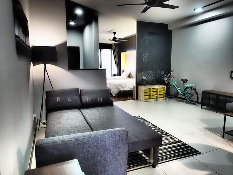 Kondominium untuk Disewa di The Landmark - Rainny Wong - Living Room - PropertyGuru.com.my