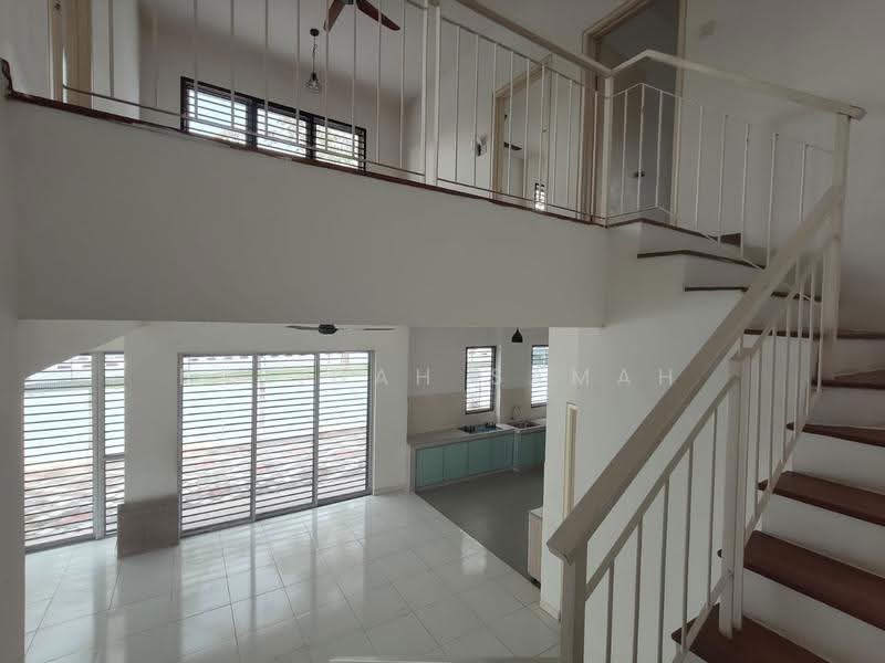 2-storey Terraced House for Rent in TTDI Grove (Kajang) - Faridah Samah - Living Room - PropertyGuru.com.my