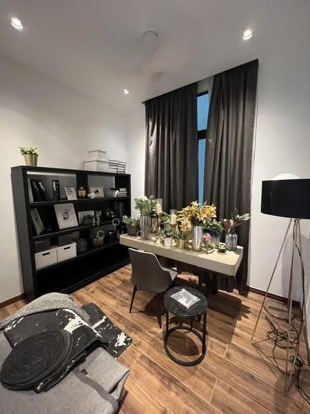 Kondominium untuk Disewa di Picasso Residence - Holiday Choong - Study - PropertyGuru.com.my