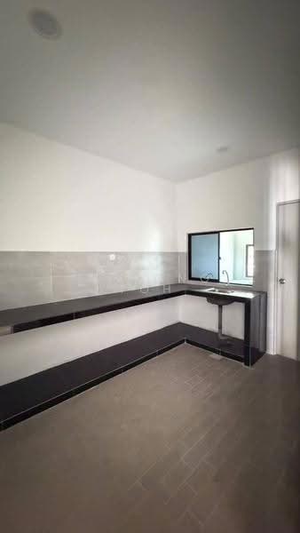 2-storey Terraced House for Sale in Taman Perling (Perling) - Ee Fong Toh - Kitchen - PropertyGuru.com.my