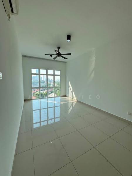 Service Residence for Sale at Skysuites @ Meldrum Hills - Janice Teo - Living Room - PropertyGuru.com.my