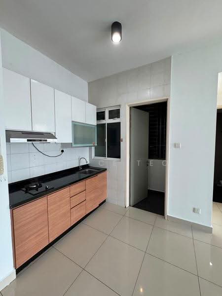 Service Residence for Sale at Skysuites @ Meldrum Hills - Janice Teo - Kitchen - PropertyGuru.com.my