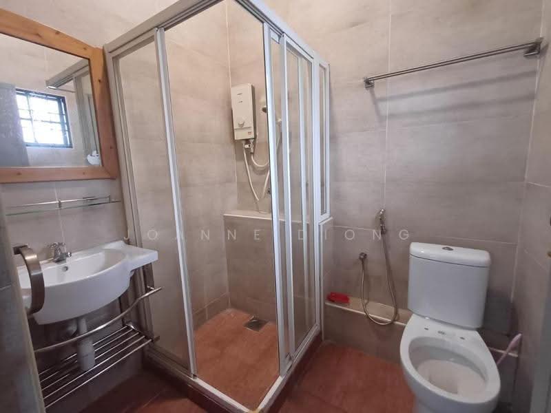 Rumah Teres 2-Tingkat untuk Disewa di Petaling Jaya (Selangor) - Joanne Diong - Bathroom - PropertyGuru.com.my