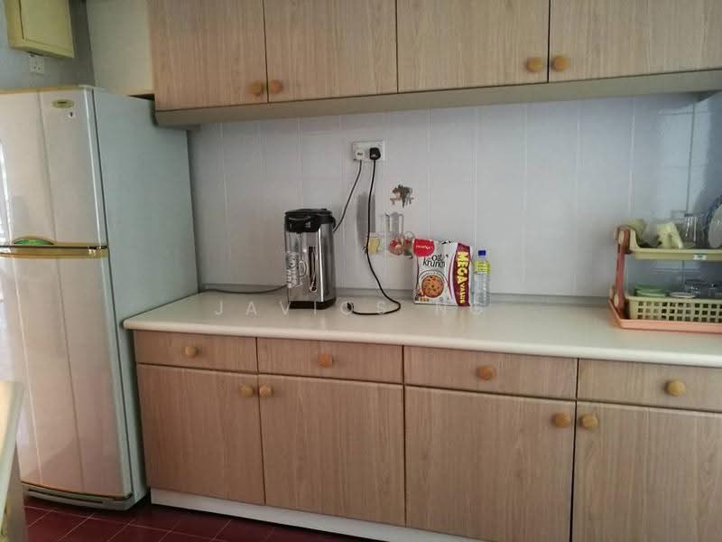 Condominium for Rent at Marina Tower (Ratu Mutiara) - Javios Ng - Kitchen - PropertyGuru.com.my