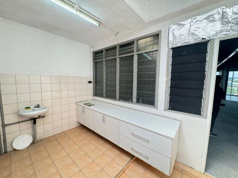 Lain-lain untuk Dijual di Kuching (Sarawak) - KC Jee - Kitchen - PropertyGuru.com.my