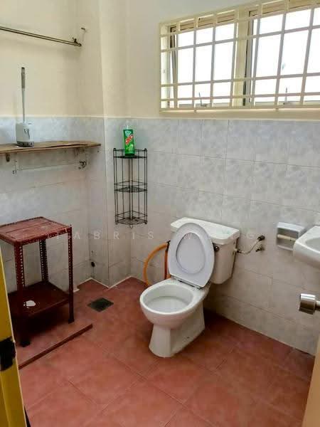 2-storey Terraced House for Sale in Bandar Bukit Tinggi (Klang) - Tabris Wong - Bathroom - PropertyGuru.com.my