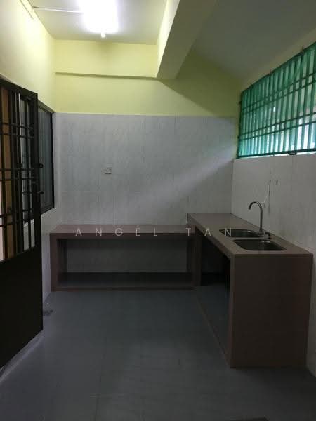 2-storey Terraced House for Sale in Taman Mount Austin (Tebrau) - Angel Tan - Kitchen - PropertyGuru.com.my