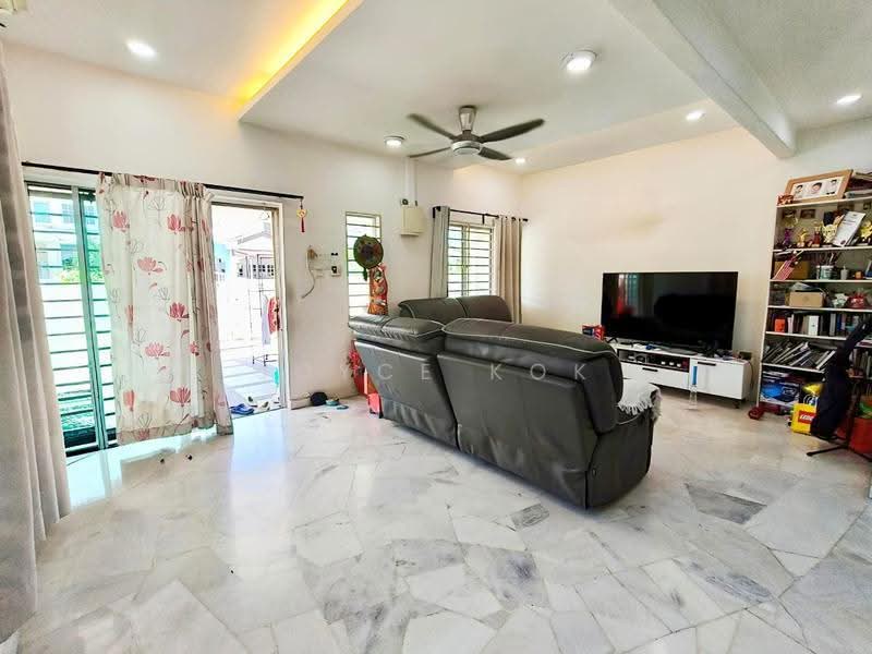 Rumah Teres 1.5-Tingkat untuk Dijual di Usj 3 (Subang Jaya) - Joyce Kok - Living Room - PropertyGuru.com.my
