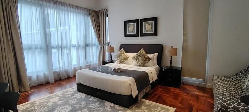 Kediaman Servis untuk Dijual di The Mews - Henry Yap - Bedroom - PropertyGuru.com.my