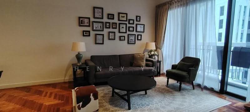 Kediaman Servis untuk Dijual di The Mews - Henry Yap - Living Room - PropertyGuru.com.my