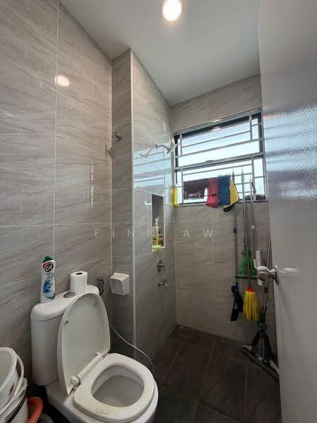 Cluster House for Sale in Taman Austin Duta (Tebrau) - Finn Aw - Bathroom - PropertyGuru.com.my