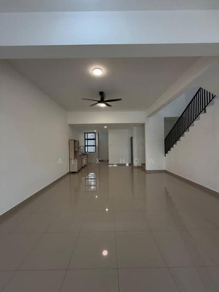 Rumah Teres untuk Disewa di Taman Ponderosa (Johor Bahru) - Alex How - Living Room - PropertyGuru.com.my