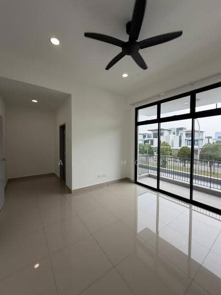 Rumah Teres untuk Disewa di Taman Ponderosa (Johor Bahru) - Alex How - Living Room - PropertyGuru.com.my