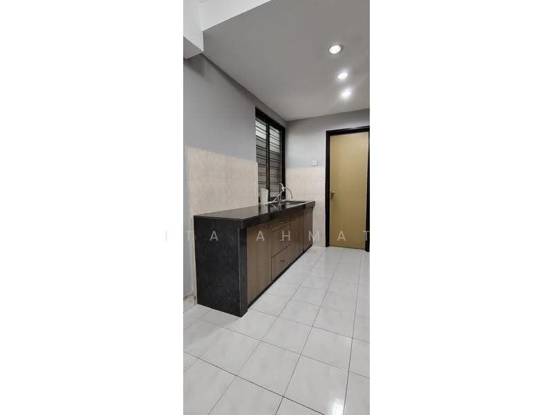 Apartment for Sale at Vista Pinggiran Apartment - ITA AHMAT - Kitchen - PropertyGuru.com.my