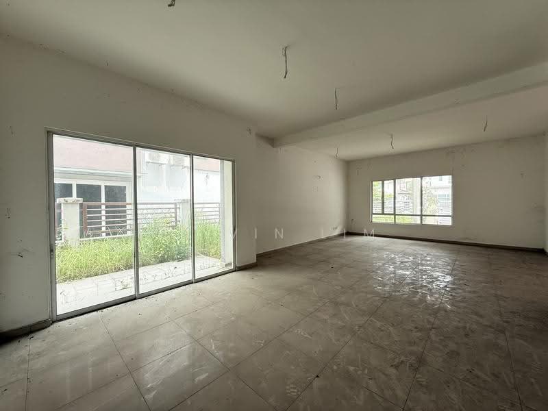 Rumah Berkembar untuk Dijual di Canary Garden (Klang) - Calvin Lim - Living Room - PropertyGuru.com.my
