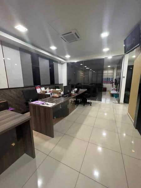 Shop / Office for Sale in Taman Daya (Johor Bahru) - Kristopher Lee - Interior - PropertyGuru.com.my
