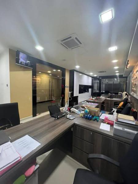 Shop / Office for Sale in Taman Daya (Johor Bahru) - Kristopher Lee - Interior - PropertyGuru.com.my