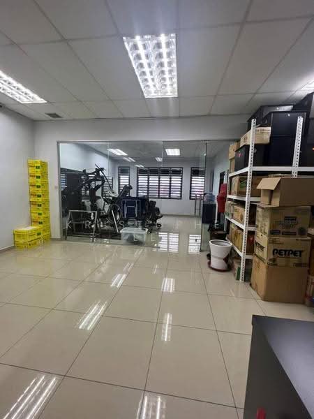 Shop / Office for Sale in Taman Daya (Johor Bahru) - Kristopher Lee - Interior - PropertyGuru.com.my