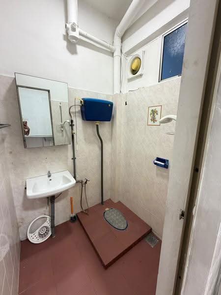 Rumah Teres 2-Tingkat untuk Dijual di Taman Kempas (Tampoi) - Albert Liew - Bathroom - PropertyGuru.com.my