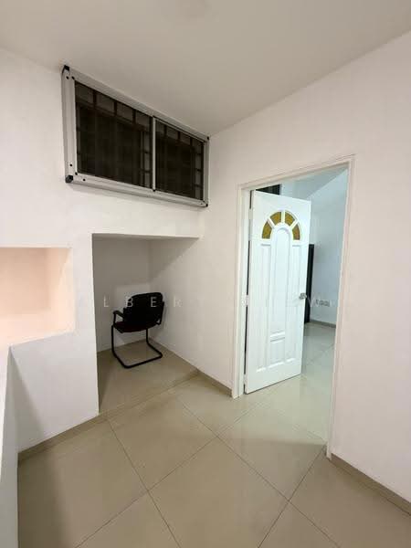 Rumah Teres 2-Tingkat untuk Dijual di Taman Kempas (Tampoi) - Albert Liew - PropertyGuru.com.my