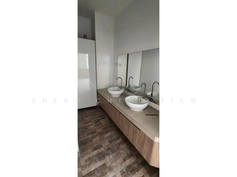 Kedai untuk Disewa di Southkey (Johor Bahru) - Sheng Cheng Tiew - Bathroom - PropertyGuru.com.my