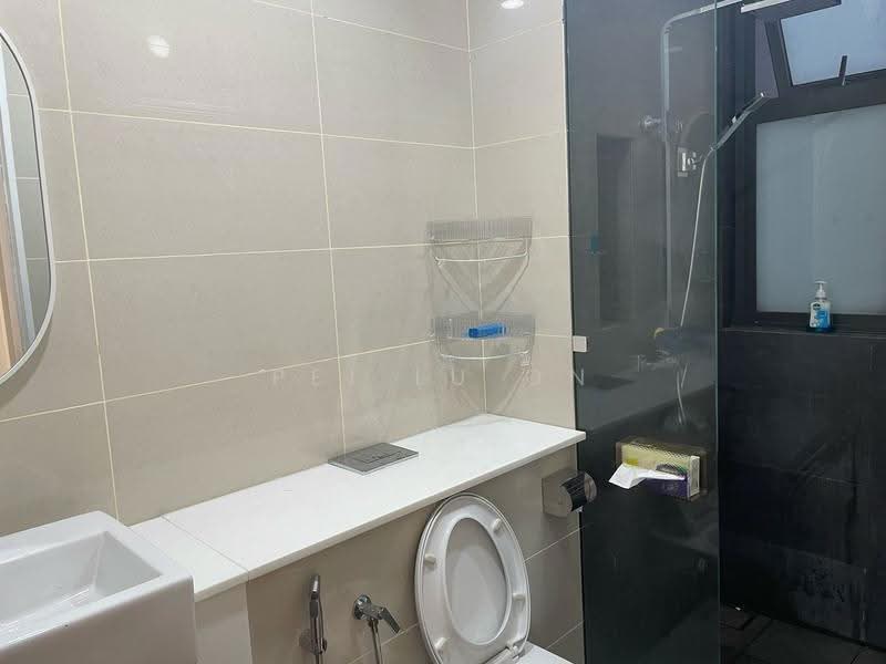 Service Residence for Sale at Setia Sky 88 - Pei Lu On - Bathroom - PropertyGuru.com.my