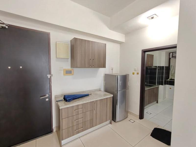 Service Residence for Rent at D'Inspire Residence (Inspira Bestari) - Vincent Tea - Kitchen - PropertyGuru.com.my