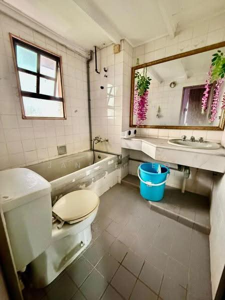 Apartment for Sale at Frinza Court - Janice Teo - Bathroom - PropertyGuru.com.my