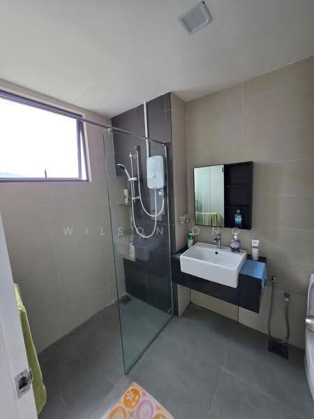Kediaman Servis untuk Dijual di You Residences @ You City - Wilson Ong - Bathroom - PropertyGuru.com.my