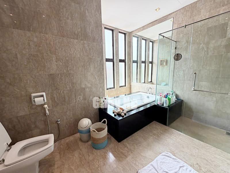 Rumah Berkembar untuk Dijual di Mutiara Seputeh (Seputeh) - Gaby Ng - Bathroom - PropertyGuru.com.my
