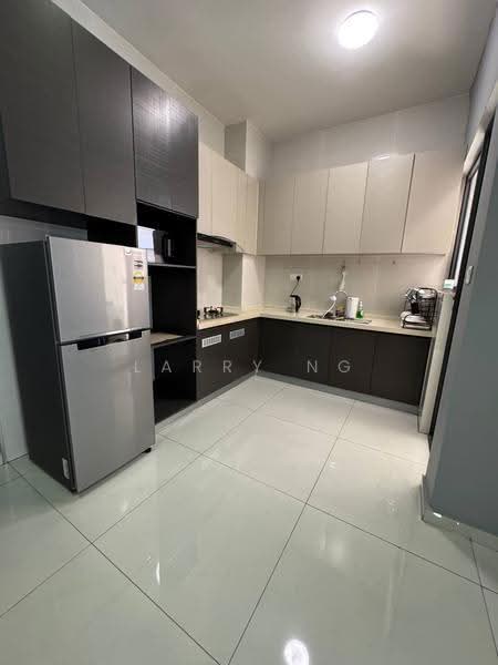 Condominium for Rent at Bay Point @ Country Garden Danga Bay - Larry Ng - Kitchen - PropertyGuru.com.my