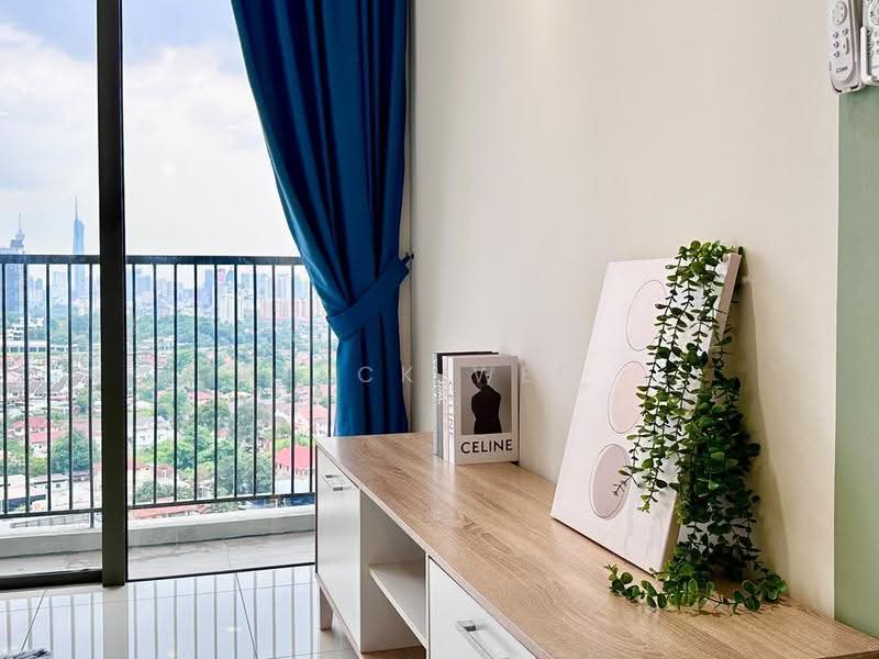 Kediaman Servis untuk Disewa di Kenwingston Platz - Teck Wee - View - PropertyGuru.com.my