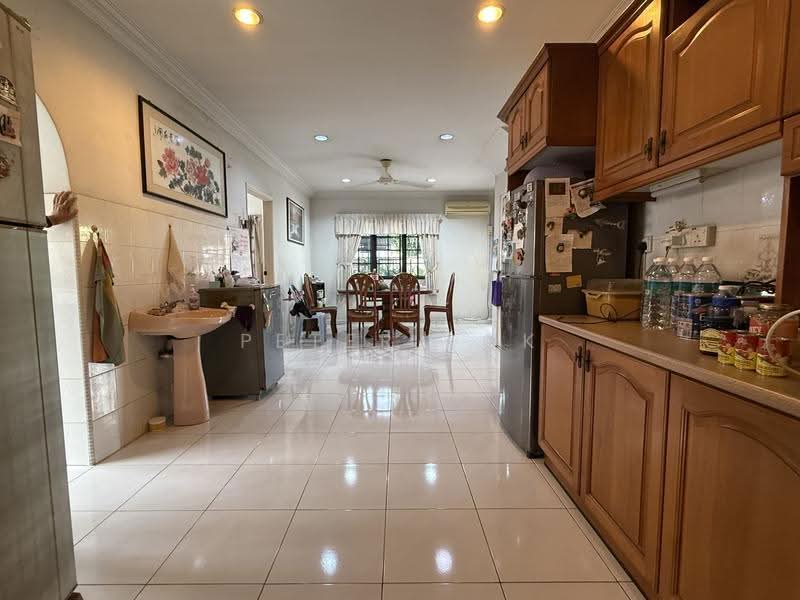 Rumah Teres 2-Tingkat untuk Dijual di SS2 (Petaling Jaya) - Peter Kok - Dry Kitchen - PropertyGuru.com.my