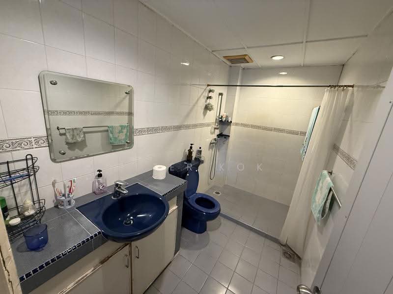 Rumah Teres 2-Tingkat untuk Dijual di SS2 (Petaling Jaya) - Peter Kok - Common Bathroom - PropertyGuru.com.my
