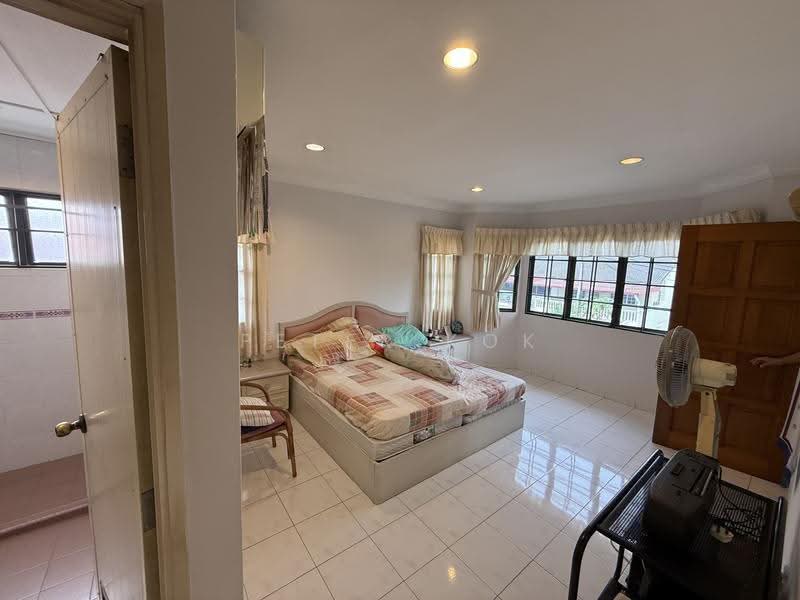 Rumah Teres 2-Tingkat untuk Dijual di SS2 (Petaling Jaya) - Peter Kok - Master Suite - PropertyGuru.com.my