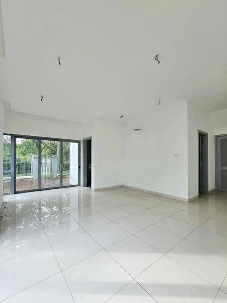Semi-Detached House for Sale in Taman Molek (Johor Bahru) - Andrew Teo - PropertyGuru.com.my
