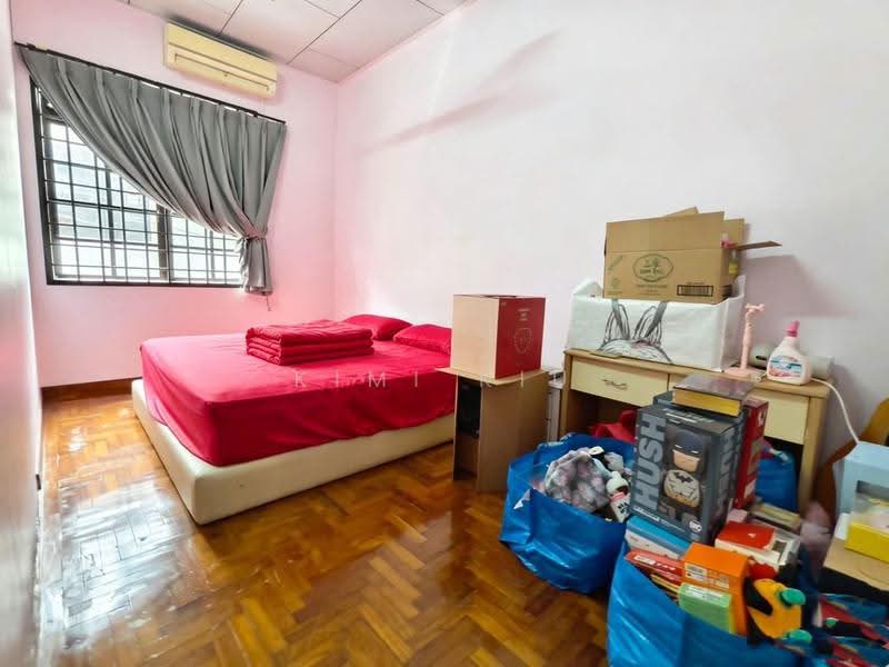 2-storey Terraced House for Sale in Taman Daya (Johor Bahru) - Kimi Kiu - Bedroom - PropertyGuru.com.my