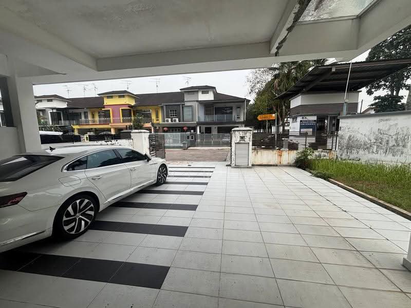 Rumah Teres 2-Tingkat untuk Dijual di Taman Molek (Johor Bahru) - Kevin Ho - Exterior - PropertyGuru.com.my