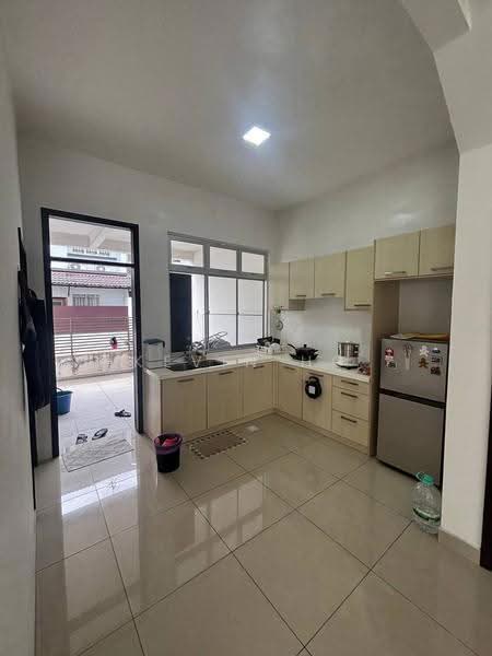 Rumah Teres 2-Tingkat untuk Dijual di Taman Molek (Johor Bahru) - Kevin Ho - Kitchen - PropertyGuru.com.my