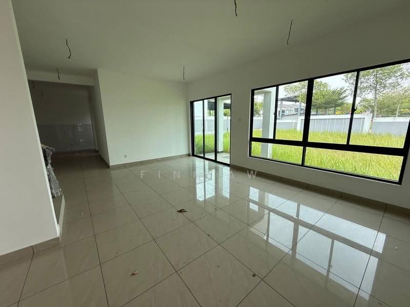 Cluster House for Sale in Taman Austin Duta (Tebrau) - Finn Aw - Living Room - PropertyGuru.com.my