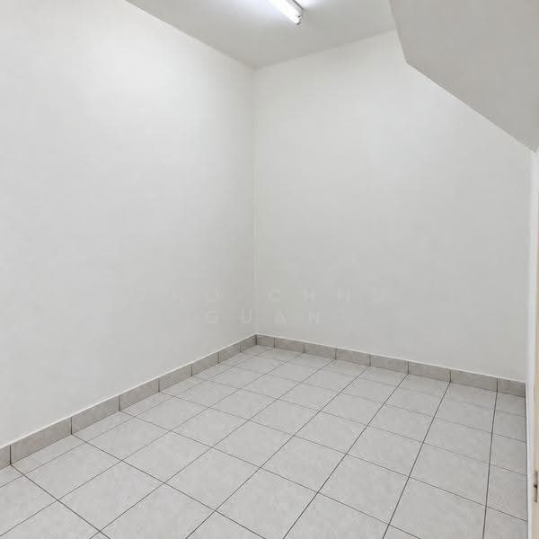 Rumah Teres 2-Tingkat untuk Dijual di TAMAN PUCHONG UTAMA (Puchong) - Kho Chng Guan - PropertyGuru.com.my