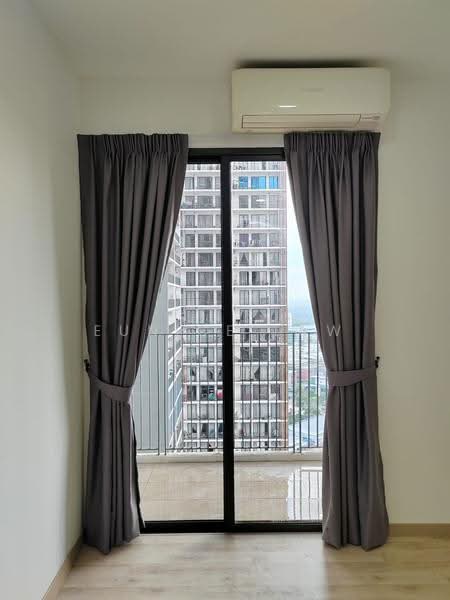 Kediaman Servis untuk Disewa di Emporis - Eunice Law - Balcony - PropertyGuru.com.my